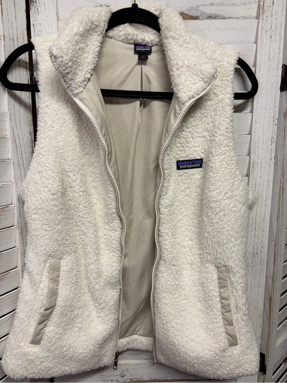 Women’s Patagonia Los Gatos Size Large Sherpa Fleece Zip-Up Vest